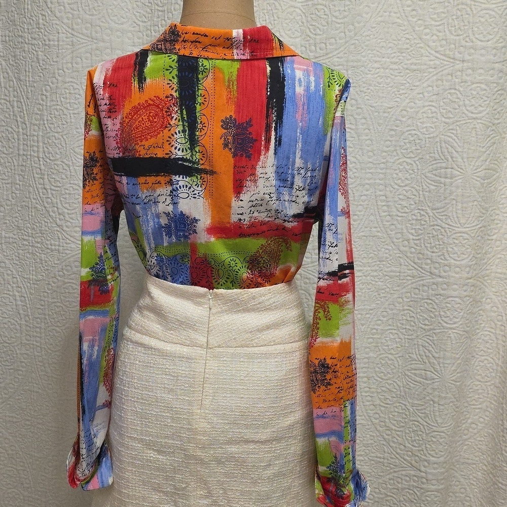 TravelSmith Red Orange Green Blue Graphic Button Down Shirt Vacation - Picture 6 of 9